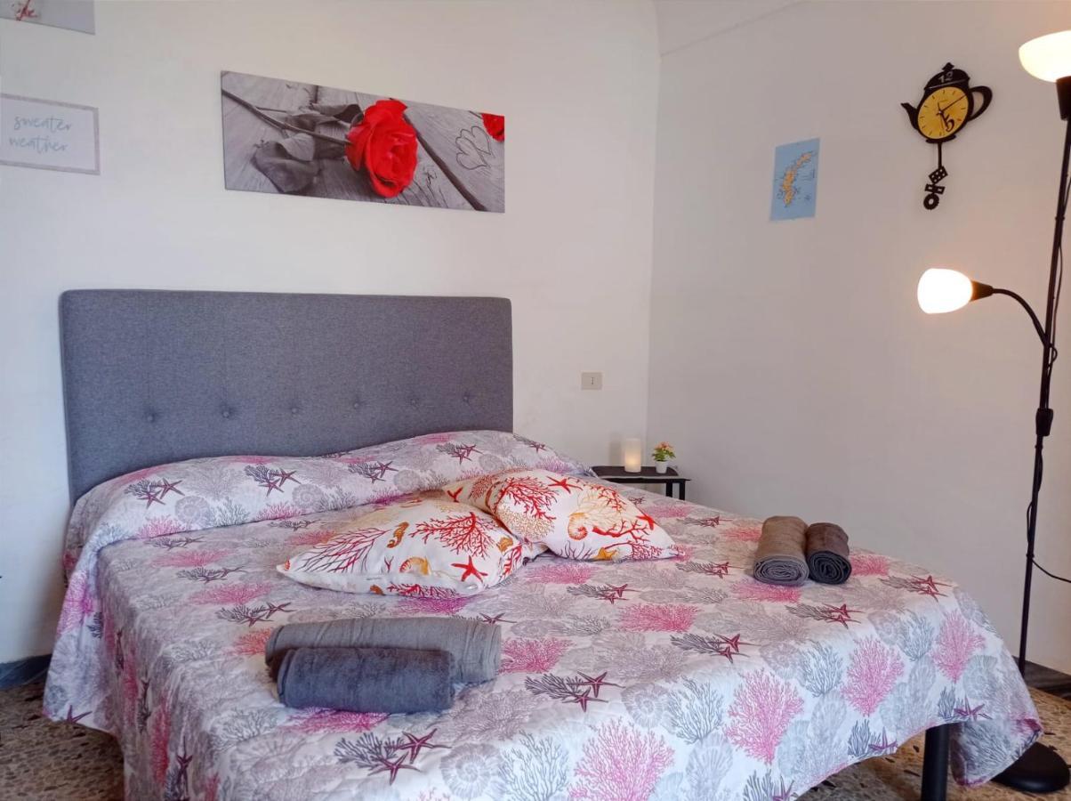 Villa The Quiet House Ponza Esterno foto