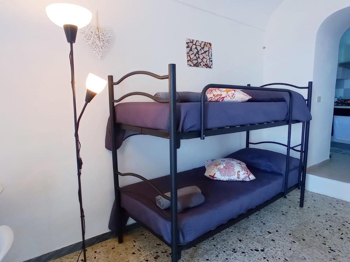 Villa The Quiet House Ponza Esterno foto