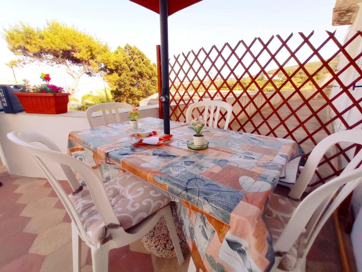 Villa The Quiet House Ponza Esterno foto