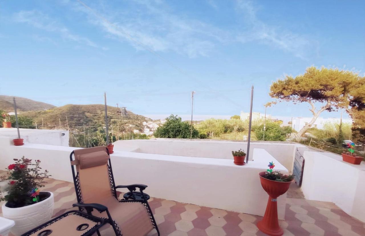 Villa The Quiet House Ponza Esterno foto