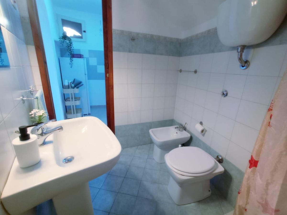 Villa The Quiet House Ponza Esterno foto